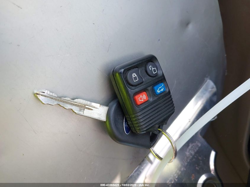 2004 Ford Explorer Xlt VIN: 1FMZU63KX4ZA57492 Lot: 43365425