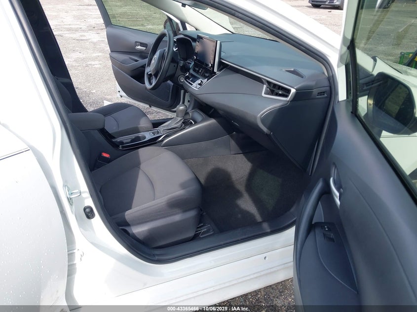 2021 TOYOTA COROLLA LE JTDEPMAE3MJ117705