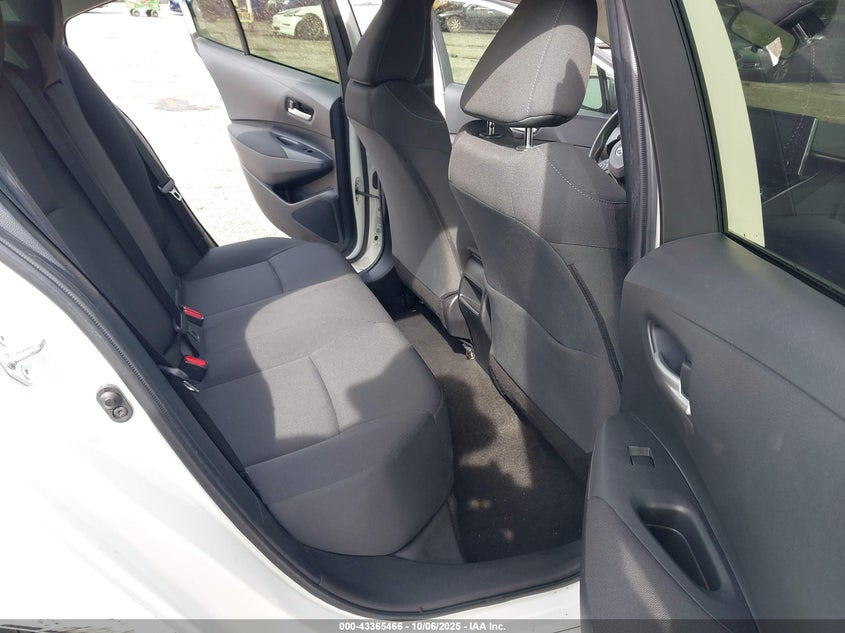 2021 TOYOTA COROLLA LE JTDEPMAE3MJ117705