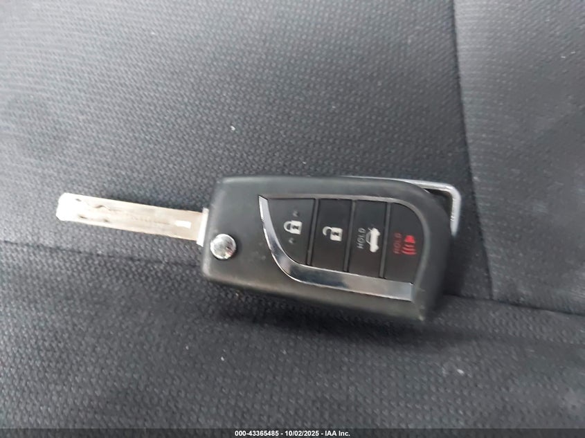 2021 TOYOTA COROLLA LE - JTDEPMAE8MJ180668