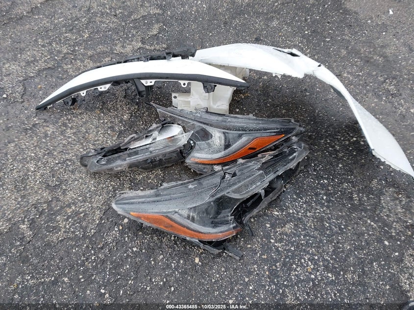 2021 TOYOTA COROLLA LE - JTDEPMAE8MJ180668