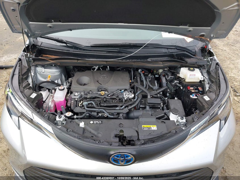 VIN 5TDJRKEC9SS255609 2025 TOYOTA SIENNA XLE