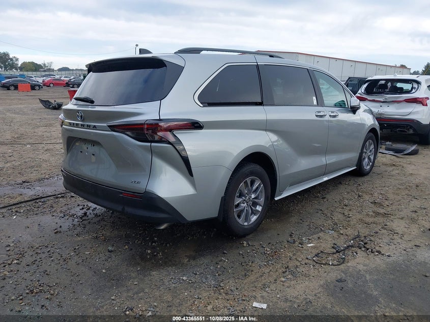 VIN 5TDJRKEC9SS255609 2025 TOYOTA SIENNA XLE
