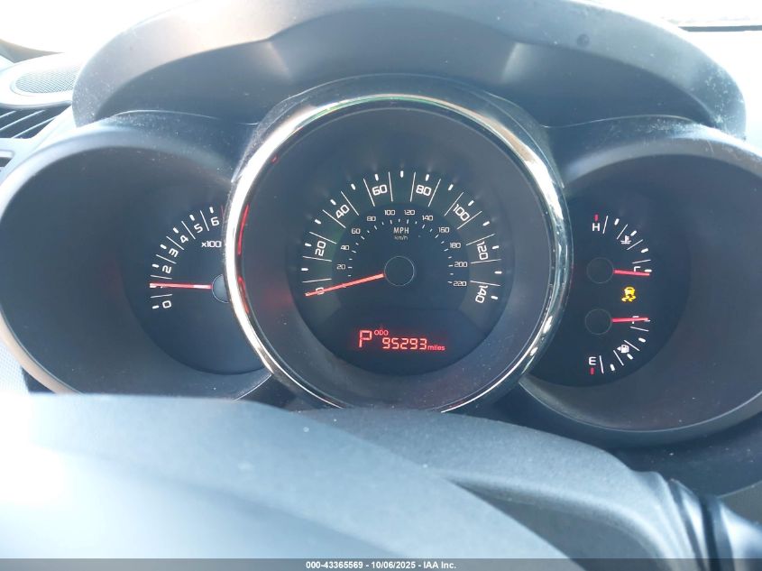 2011 Kia Soul + VIN: KNDJT2A25B7293119 Lot: 43365569