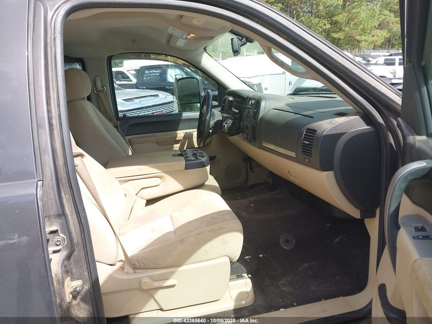 1GT423C88BF114391 2011 GMC SIERRA photo no. 5