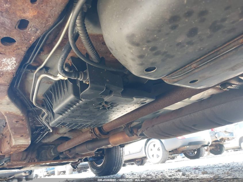 2011 Ford Escape Limited VIN: 1FMCU9EGXBKB81834 Lot: 43365888