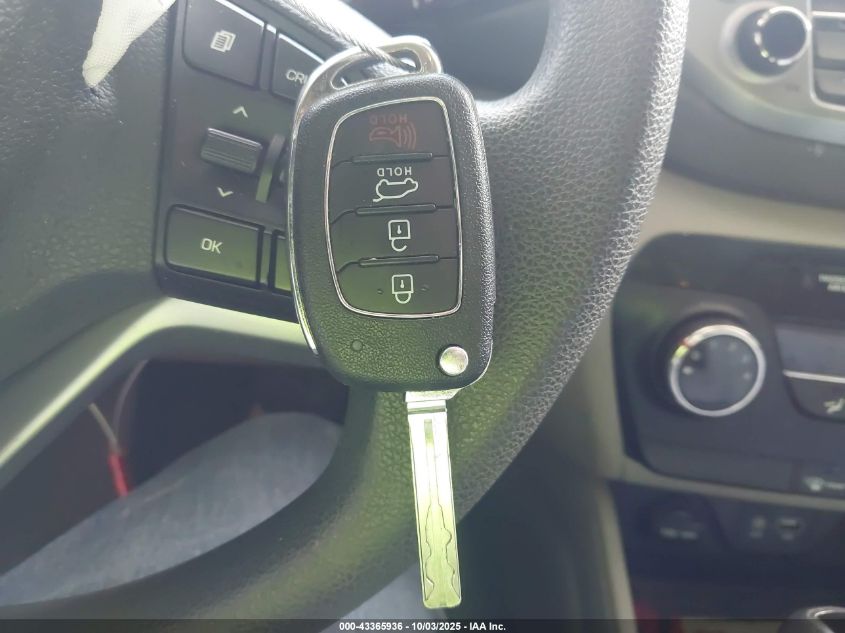 2017 Hyundai Tucson Se VIN: KM8J33A45HU567092 Lot: 43365936