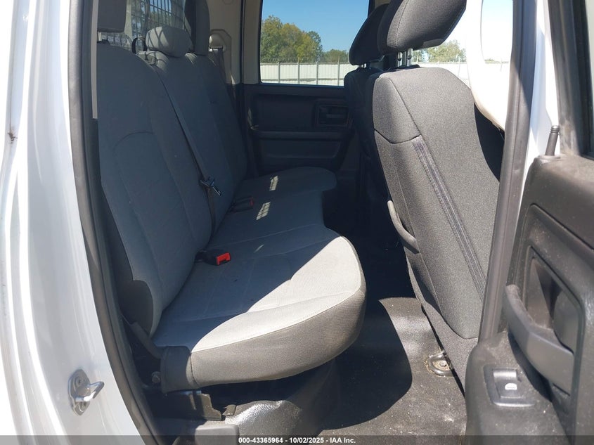 2021 Ram 1500 Classic Tradesman 4X2 6'4 Box VIN: 1C6RR6FG6MS530690 Lot: 43365964