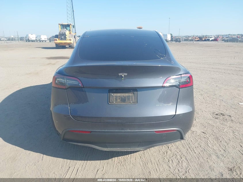 2023 Tesla Model Y Awd/Long Range Dual Motor All-Wheel Drive VIN: 7SAYGDEE0PF609629 Lot: 43366024