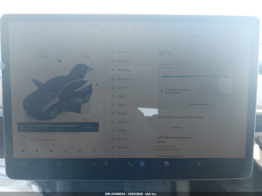 2023 Tesla Model Y Awd/Long Range Dual Motor All-Wheel Drive VIN: 7SAYGDEE0PF609629 Lot: 43366024