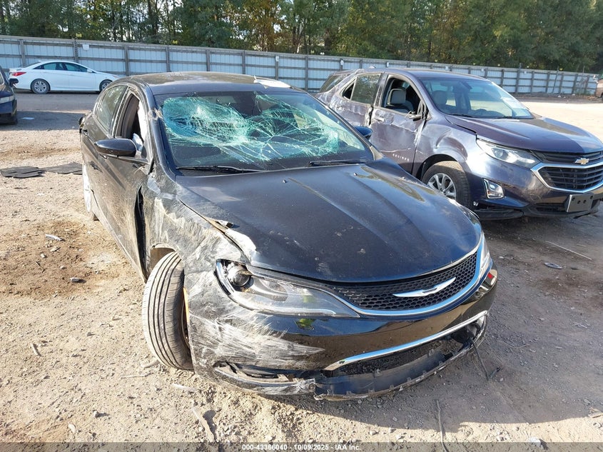 2015 Chrysler 200 Limited VIN: 1C3CCCAB2FN588263 Lot: 43366040