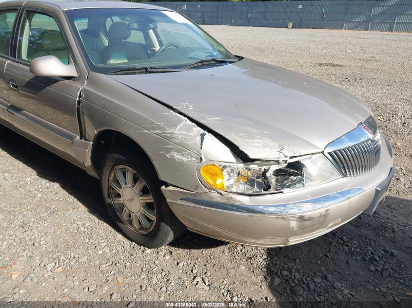 2002 Lincoln Continental VIN: 1LNHM97V22Y659680 Lot: 43366043