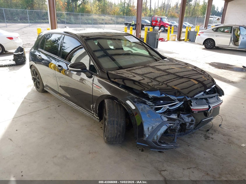 VOLKSWAGEN GOLF GTI 2.0T 380 SE