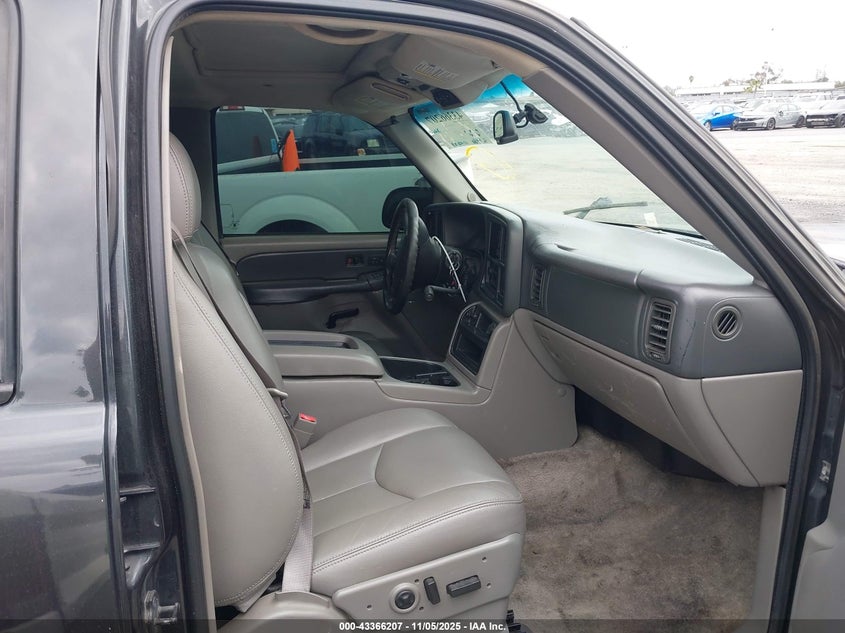 3GKEC16T03G228394 2003 GMC YUKON photo no. 5