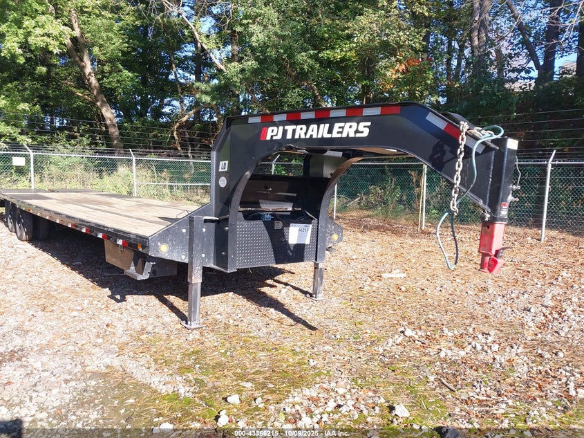 4P53F4421S3072279 2025 Pj Trailers Unknown auction photo 1