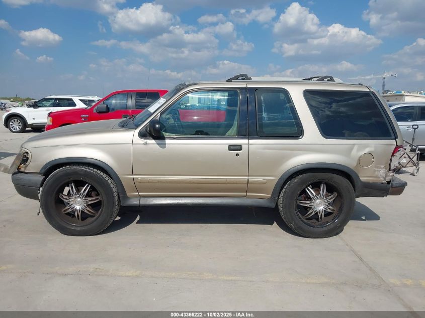 2000 Ford Explorer Sport VIN: 1FMYU60E4YUB05579 Lot: 43366222