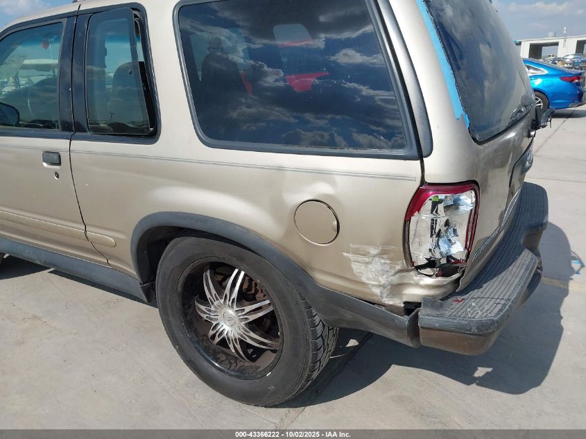 2000 Ford Explorer Sport VIN: 1FMYU60E4YUB05579 Lot: 43366222