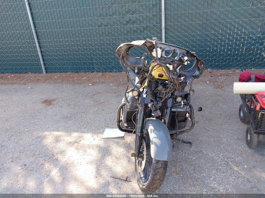 1HD1PXL11JB958453 2018 HARLEY-DAVIDSON STREET GLIDE photo no. 5