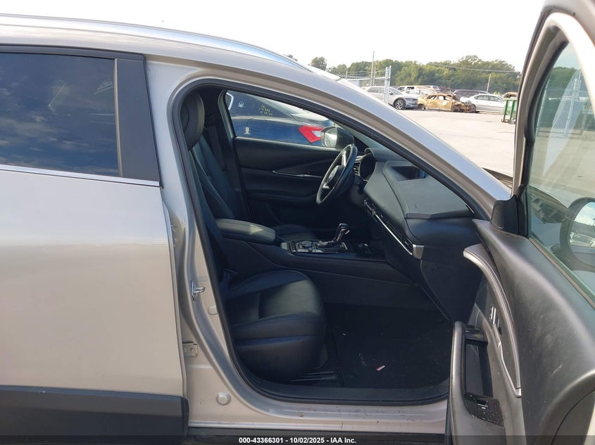 2024 MAZDA CX-30 2.5L I-4 DI, DOHC, V(VIN: 3MVDMBBM7RM698908
