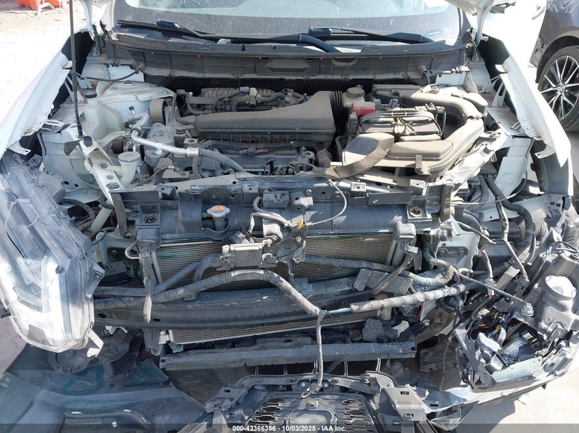 2018 NISSAN ROGUE SV - KNMAT2MT2JP587600