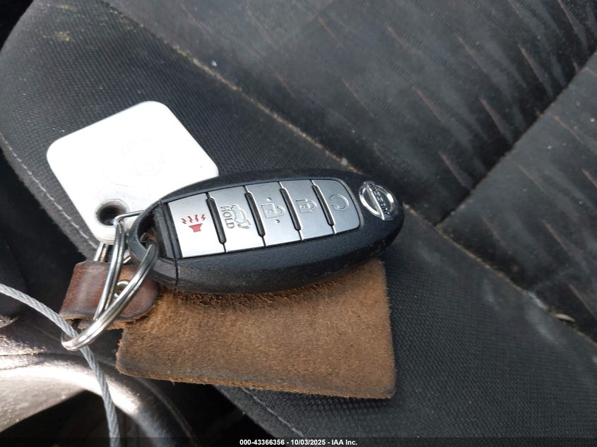 2018 NISSAN ROGUE SV - KNMAT2MT2JP587600