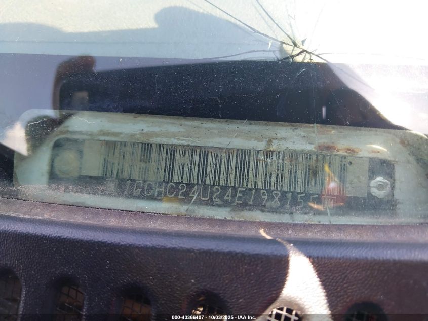 2004 Chevrolet Silverado 2500Hd Work Truck VIN: 1GCHC24U24E198155 Lot: 43366407