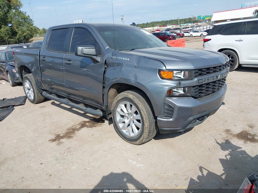 CHEVROLET SILVERADO 1500 4WD SHORT BED CUSTOM