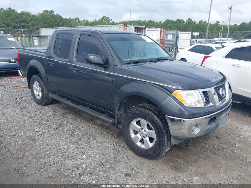 NISSAN FRONTIER SE