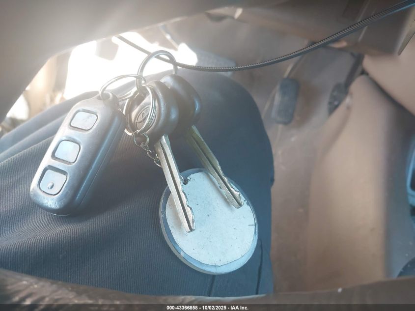 2002 Toyota Sequoia Sr5 V8 VIN: 5TDBT44A72S059136 Lot: 43366858