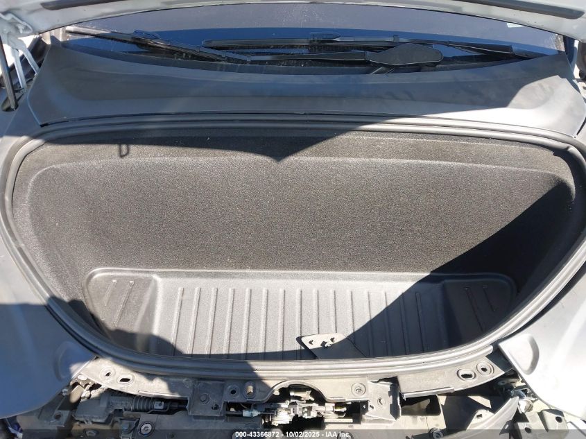 2022 Tesla Model X Dual Motor All-Wheel Drive VIN: 7SAXCAE58NF350410 Lot: 43366872