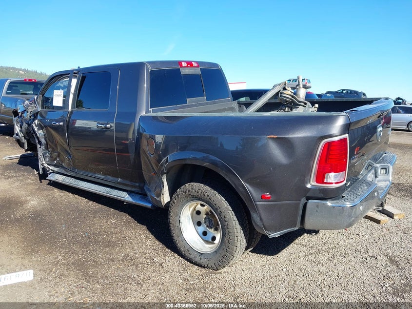3C63RRML2HG584847 2017 RAM 3500 photo no. 3