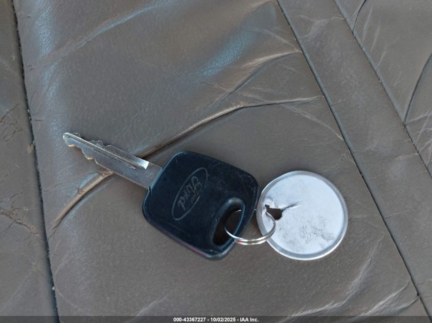 2000 Ford Excursion Limited VIN: 1FMNU42S1YEB54226 Lot: 43367227