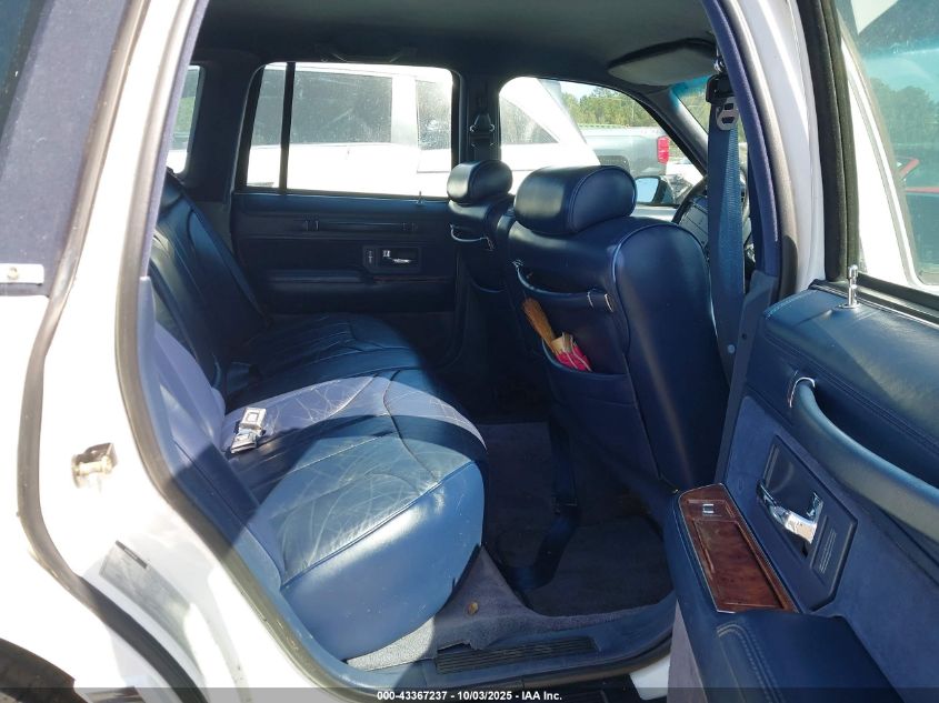 1994 Lincoln Town Car Signature/Tournament VIN: 1LNLM82W2RY657006 Lot: 43367237