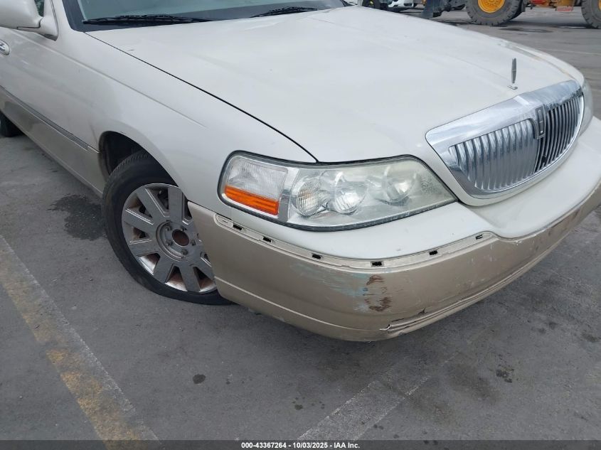 2005 Lincoln Town Car Signature Limited VIN: 1LNHM82W65Y626521 Lot: 43367264