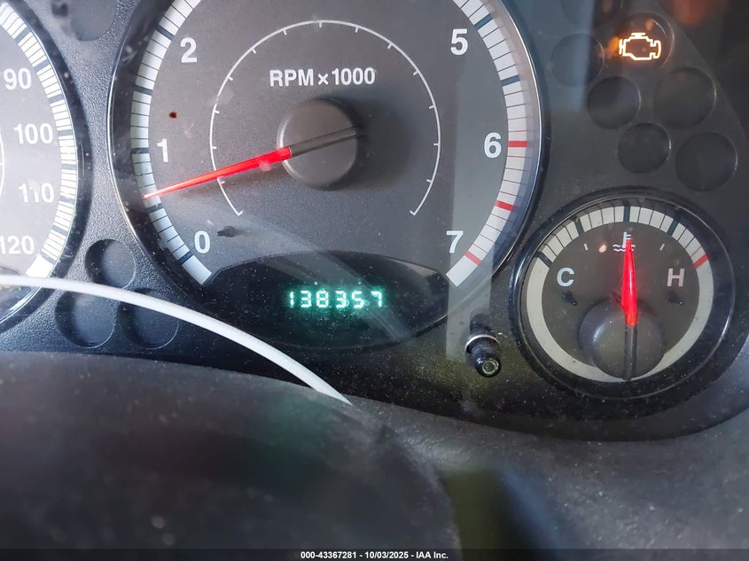 2005 Jeep Liberty Sport VIN: 1J4GL48K25W520492 Lot: 43367281