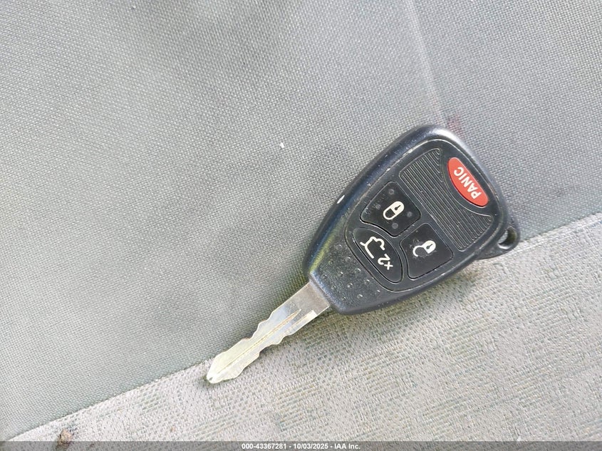 2005 Jeep Liberty Sport VIN: 1J4GL48K25W520492 Lot: 43367281