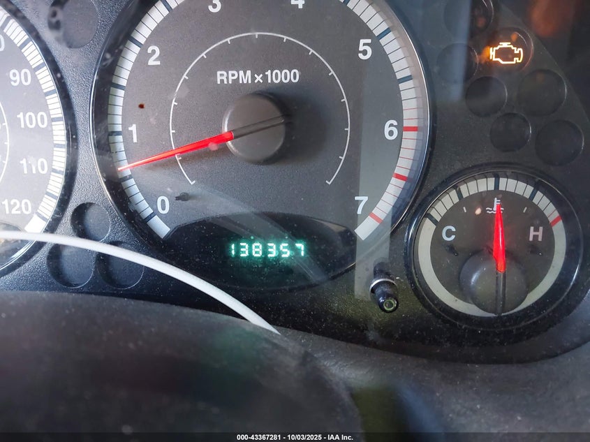 2005 Jeep Liberty Sport VIN: 1J4GL48K25W520492 Lot: 43367281