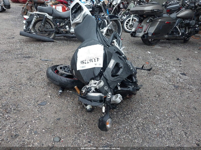JH2SC59018M008880 2008 HONDA CBR photo no. 5