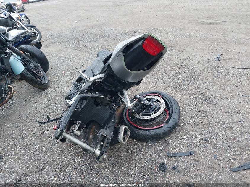 JH2SC59018M008880 2008 HONDA CBR photo no. 6