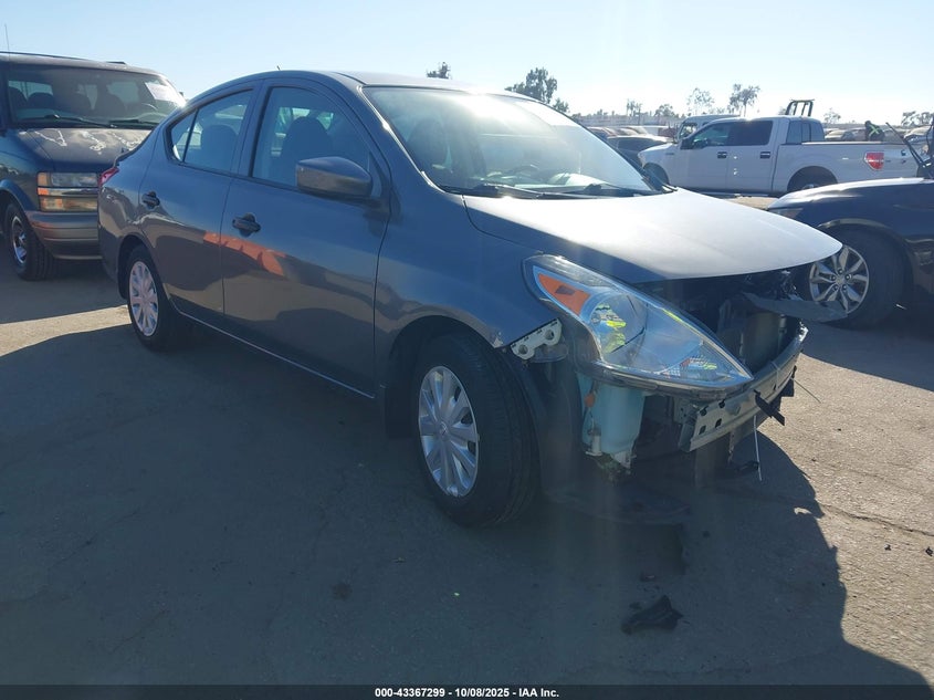 3N1CN7AP4KL806631 2019 Nissan Versa 1.6 S+ auction photo 1