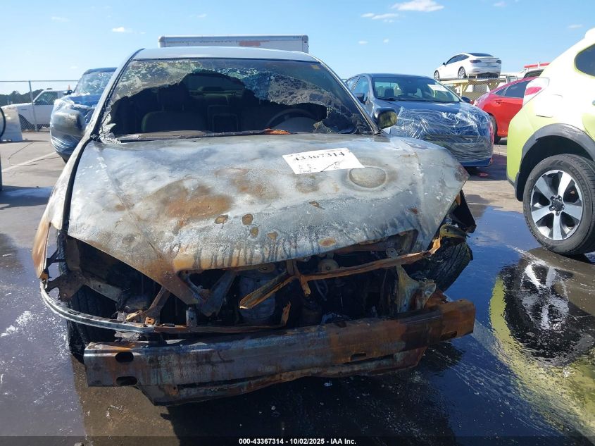 2004 Toyota Camry Le VIN: 4T1BE32K04U797967 Lot: 43367314