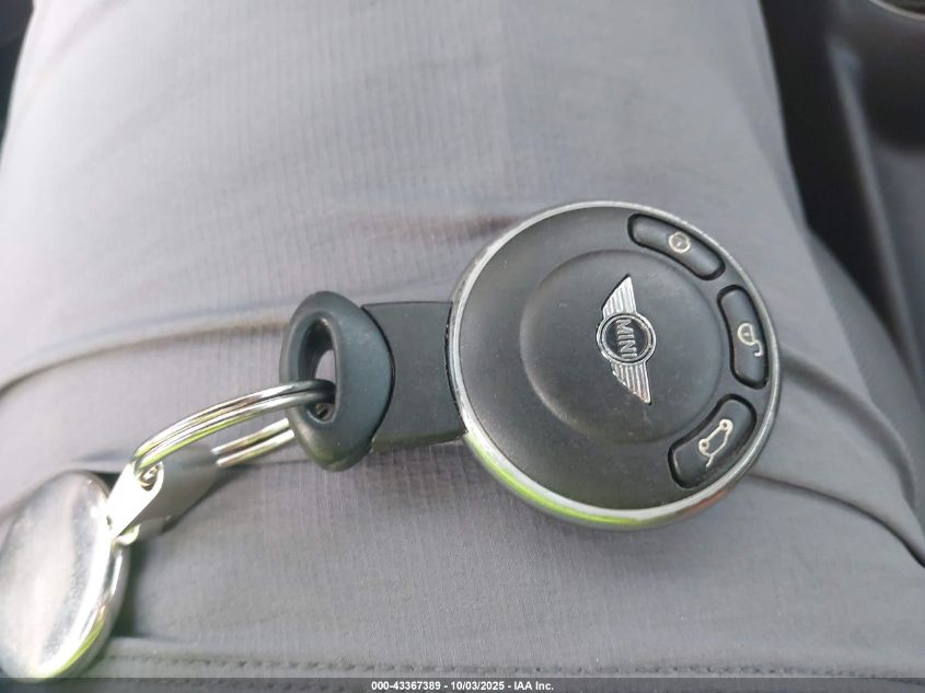 2008 Mini Cooper VIN: WMWMF33588TT59838 Lot: 43367389