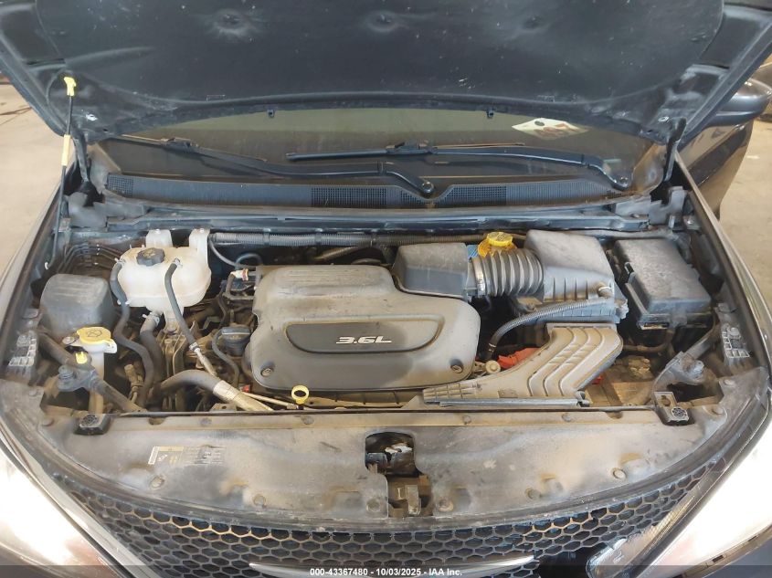 2017 Chrysler Pacifica Touring VIN: 2C4RC1DG8HR515874 Lot: 43367480