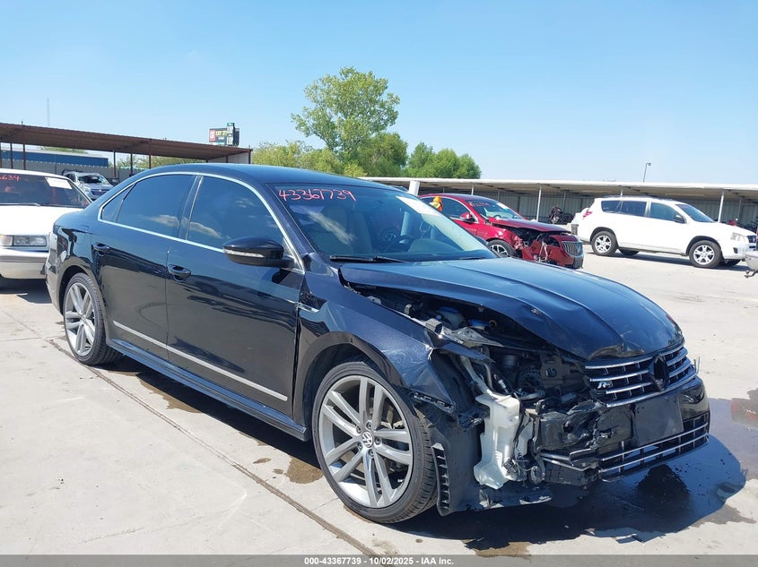 2017 VOLKSWAGEN PASSAT 1.8T R-LINE - 1VWDT7A30HC050737