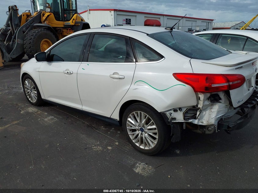 Vin: 1fadp3j25jl226376, lot: 43862479, ford focus titanium 20183