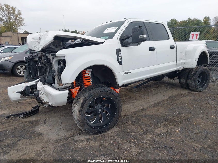 1FT8W3D68KEF10622 2019 FORD F350 photo no. 2