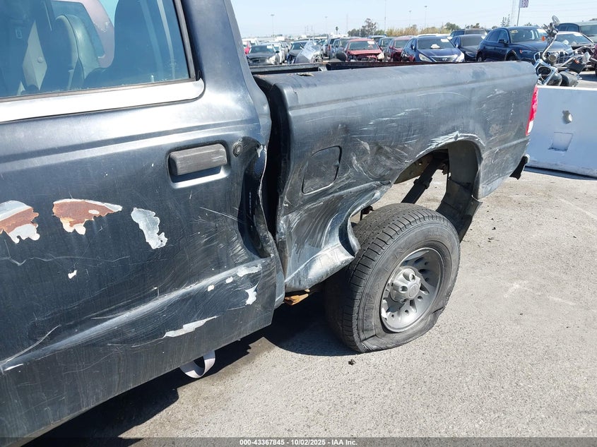 2000 Ford Ranger Xl/Xlt VIN: 1FTYR10C5YPA68449 Lot: 43367845