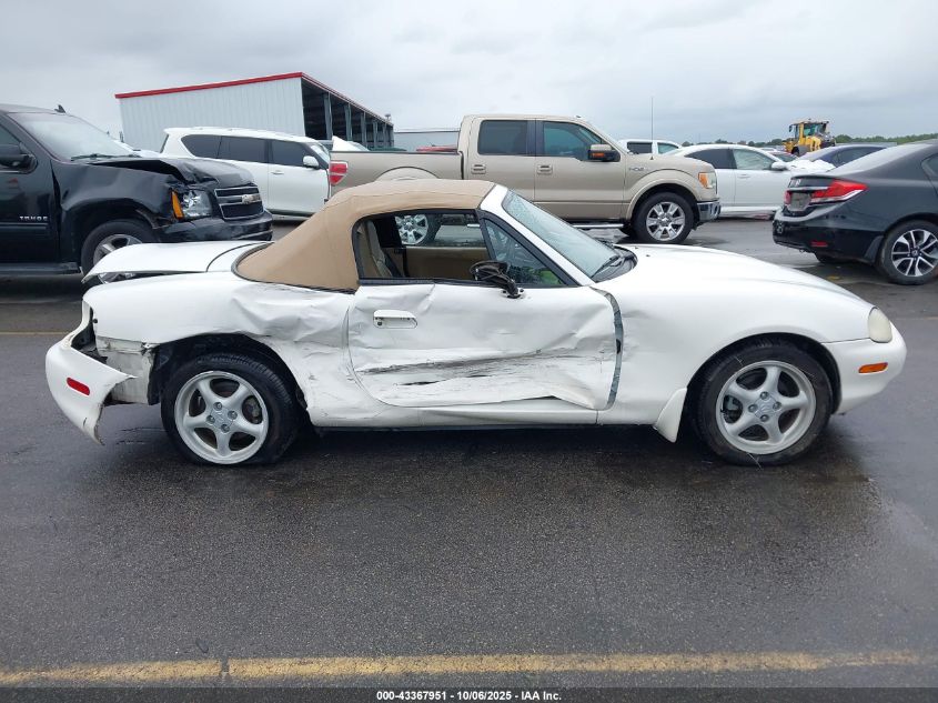 1999 Mazda Mx-5 Miata Leather Pkg/Popular Equipment Pkg/Sports Pkg/Touring Pkg VIN: JM1NB3530X0126910 Lot: 43367951