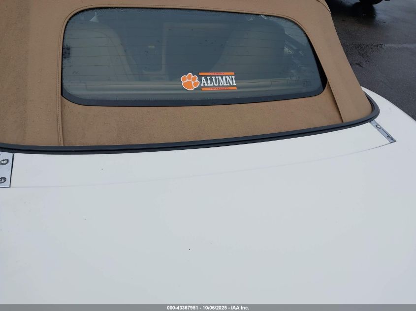 1999 Mazda Mx-5 Miata Leather Pkg/Popular Equipment Pkg/Sports Pkg/Touring Pkg VIN: JM1NB3530X0126910 Lot: 43367951