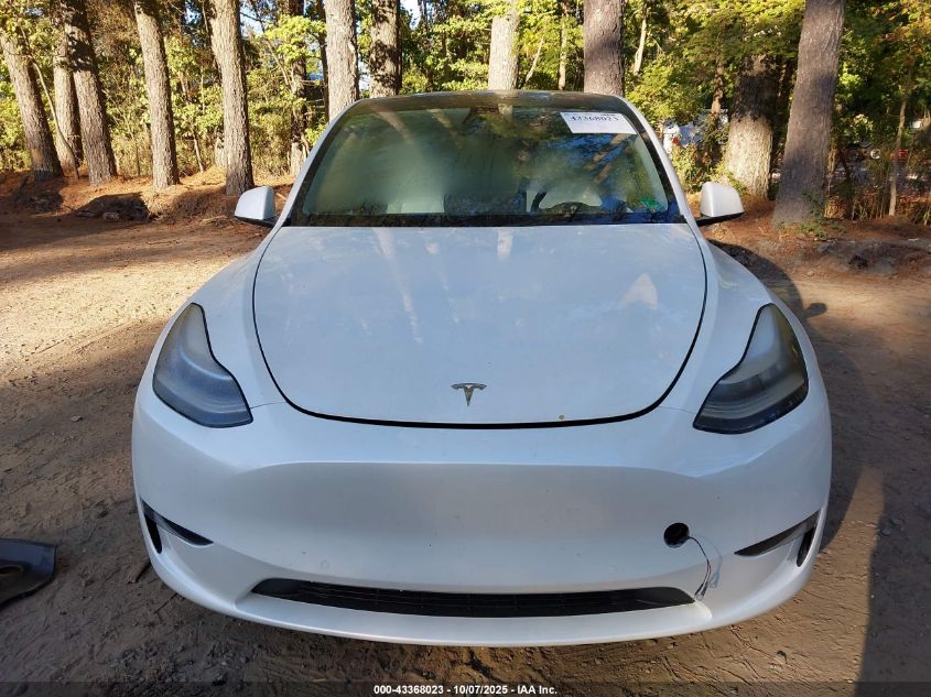 2022 Tesla Model Y Long Range Dual Motor All-Wheel Drive VIN: 7SAYGDEE4NF425579 Lot: 43368023
